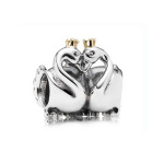 Pandora Royal Swans