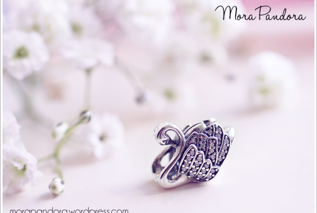 pandora autumn 2015 majestic swan