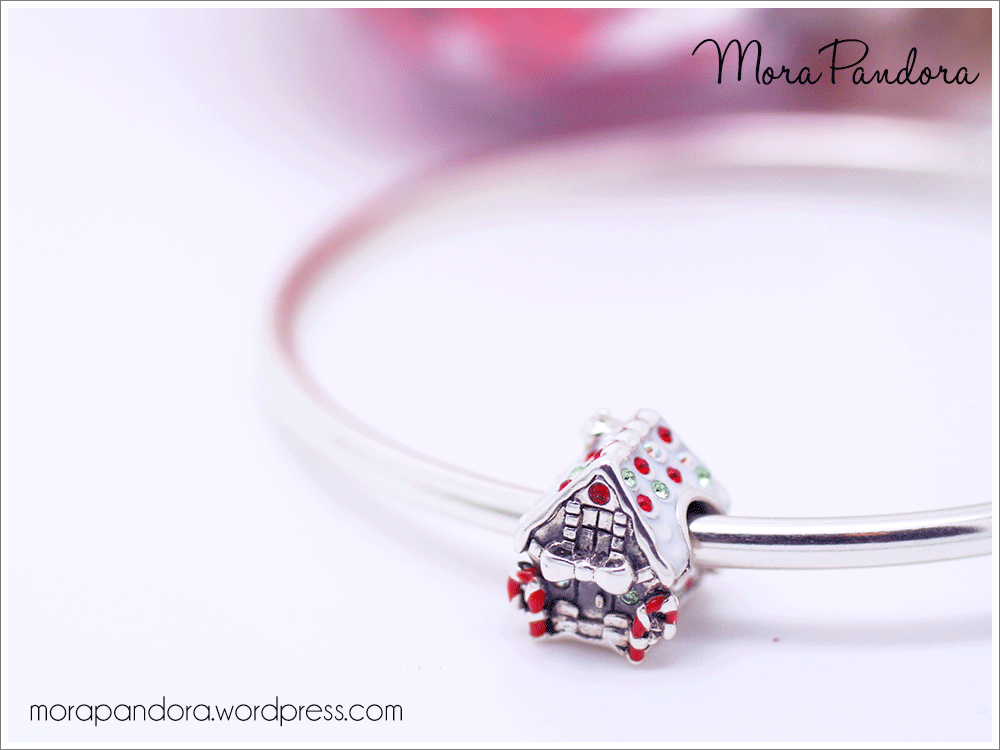 pandora winter 2015 prancing reindeer