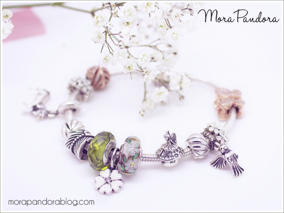 pandora feathered clips