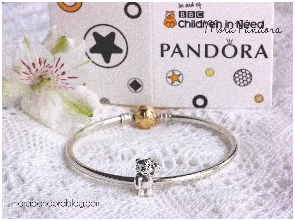 Review: Pandora in Need charm Mora Pandora