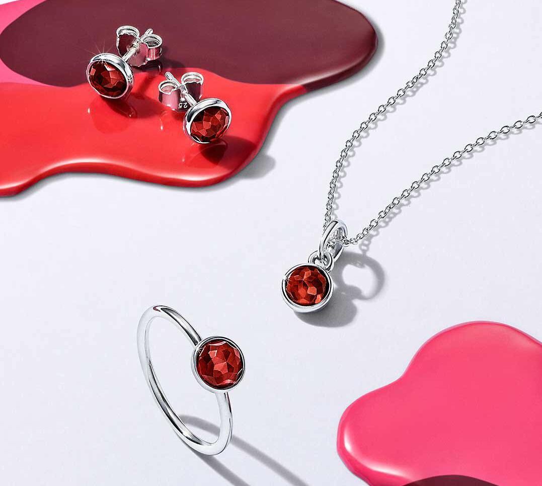 Pandora Valentine's Day 2017 Collection Updates (with previously unseen  charms & jewellery!) - Mora Pandora